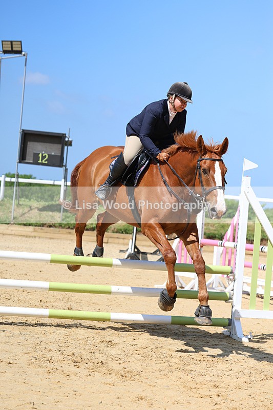 3E7A9592 - Class 8: Senior 80cm