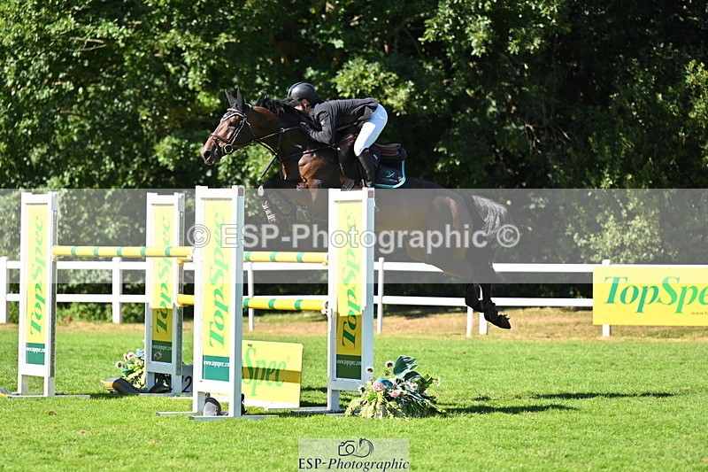 260704A-164436-16231 - Cls 33 Snr Fox Jump Off and Pres