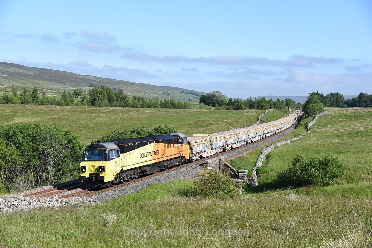 JL - 26.6.19 70814 6C89 Mountsorrel - Carlisle, Ais Gill - Ais Gill (road bridge northbound)