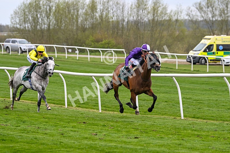 090425-Race 4-Monsieur Fudge-9924 - Race 4