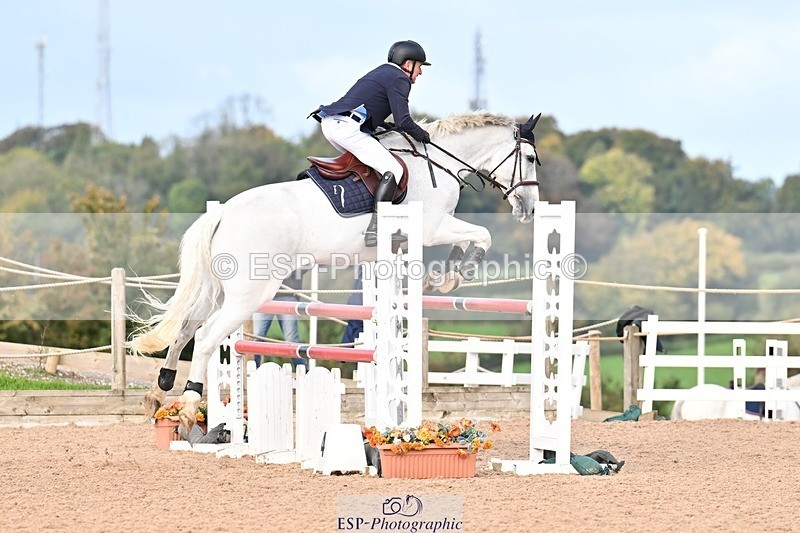 251005-101519-02706 - Cls 15 Foxhunter and 1.20m