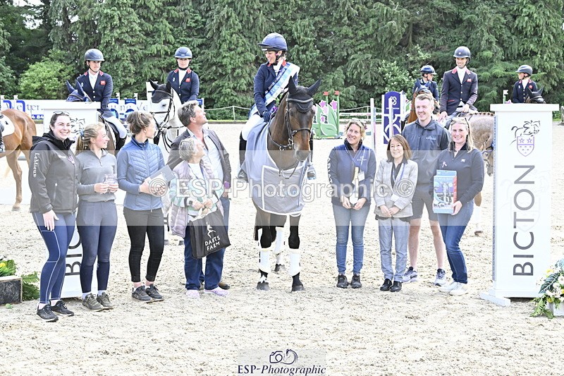 250525A-161406-18572 - Presentations Section C CCI 2 Star Long