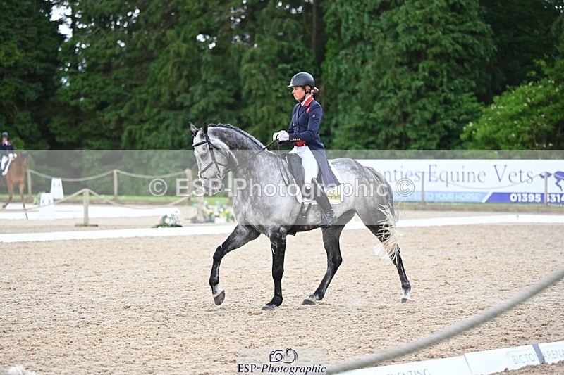 240524-141345-10165 - 529-SBH_BIG_WALL-Izzy_Taylor