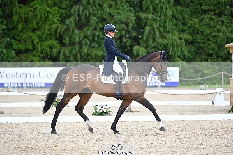 240524-141759-10187 - 530-GLOBAL_FAERLIE_FLASHY-Sanne_de_Jong