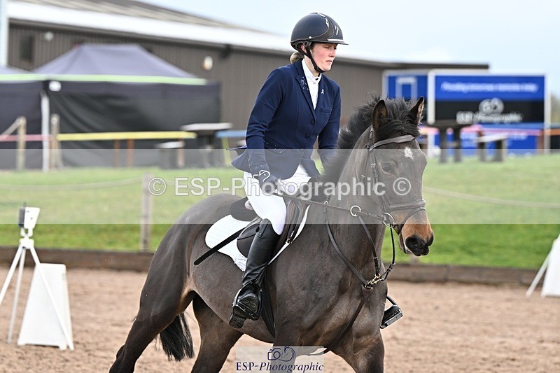 250416-090404-00012 - Cls 1 British Novice and 90cm