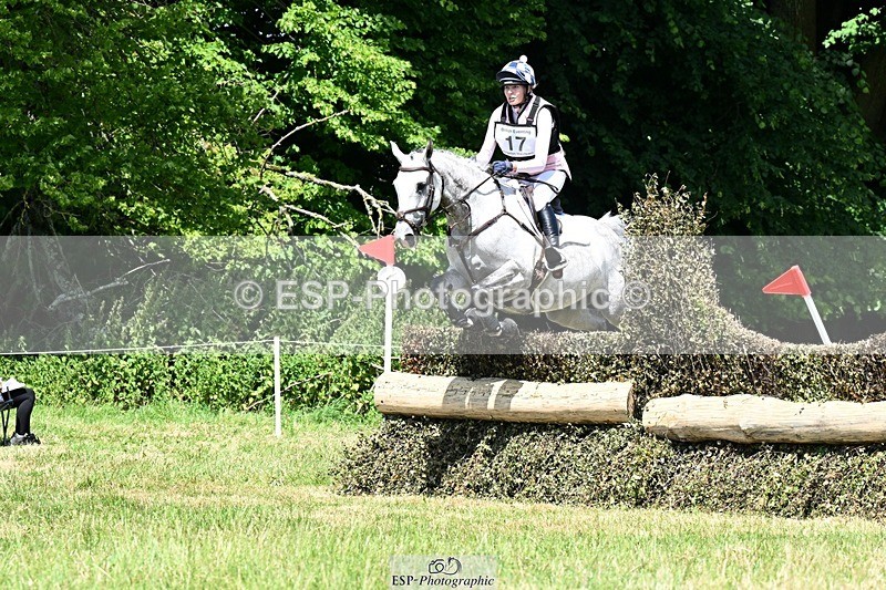 240629X-124405-2702 - 017-Jessica_Long-LADY_GREY