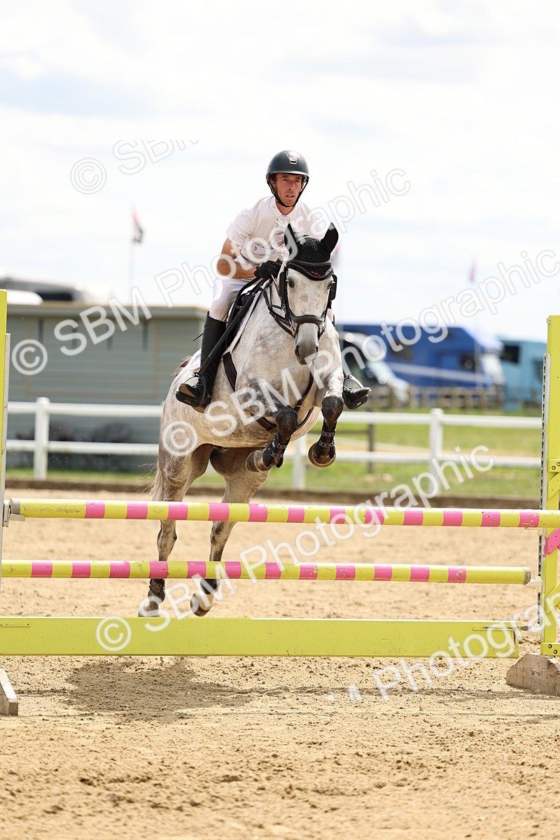SBM_005366 - Class 18 - Senior 1.05m Open