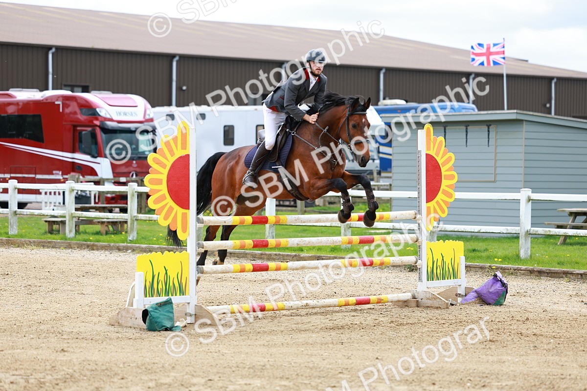 SBM_002315 - Class 10 - Senior Newcomers - 1.10m