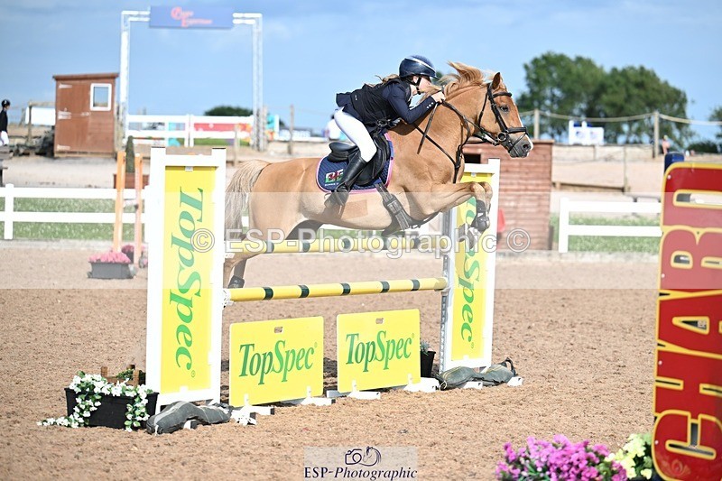 260627-173733-05791 - Cls 27 Foxhunter and 1.10m