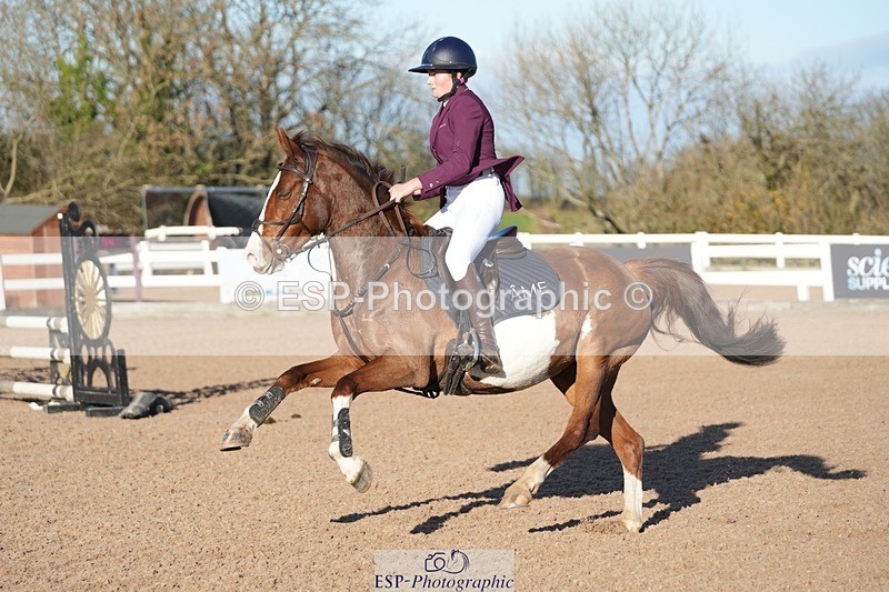 251130-104958-00998 - Cls 4 Pony Brit Nov & 80cm Open