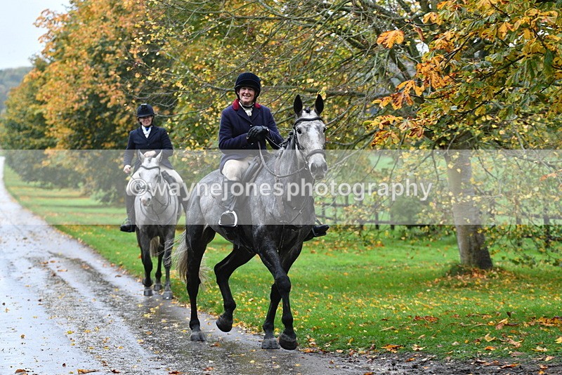 WJ5_6387 - B&B walk back for Hunt Tea !