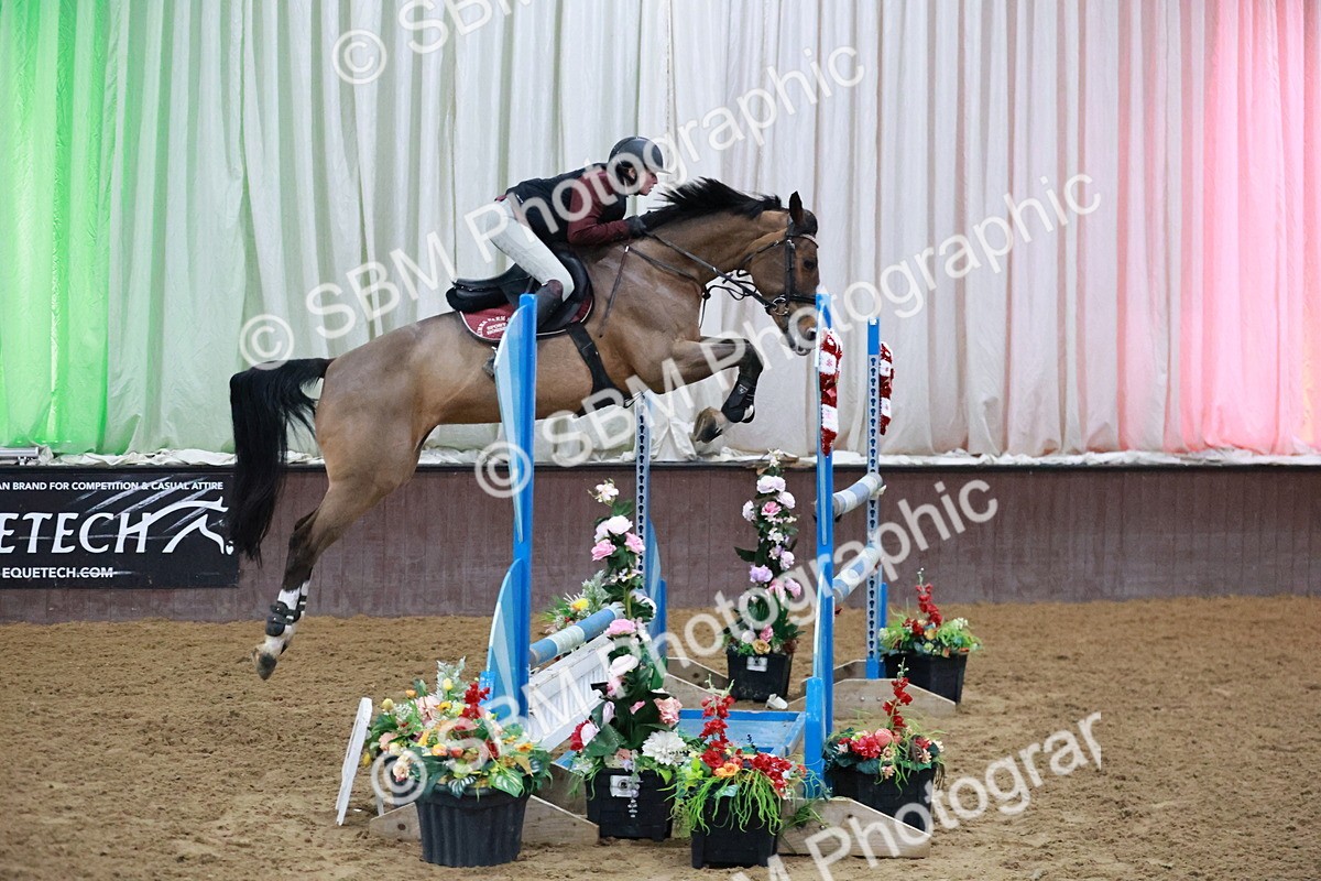 SBM_001371 - Class 5 - Senior Foxhunter 1.20m