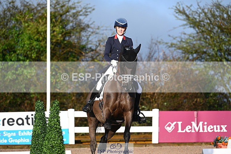 240218A-090937-05021 - 162-Holly.Kerslake-Totil.Platinum