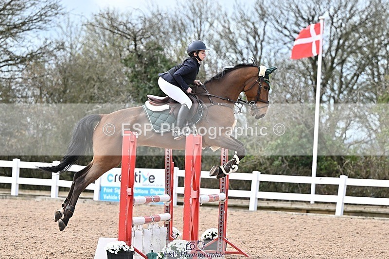 250328-103456-01287 - Cls 8 British Novice and 90cm