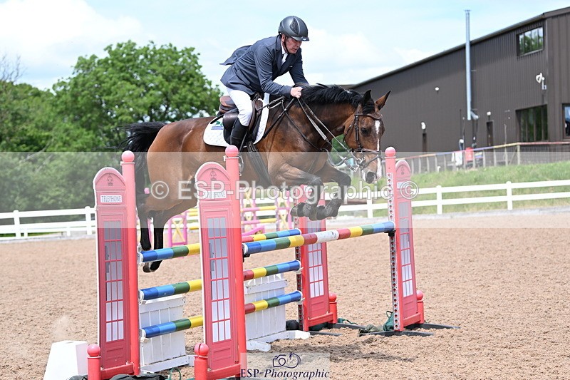 240619A-140702-00411 - Cls 4 Snr Newcomers and 1.10m Open