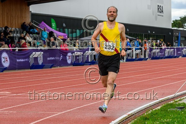 ComMast25-911254 - Track Male Set Two