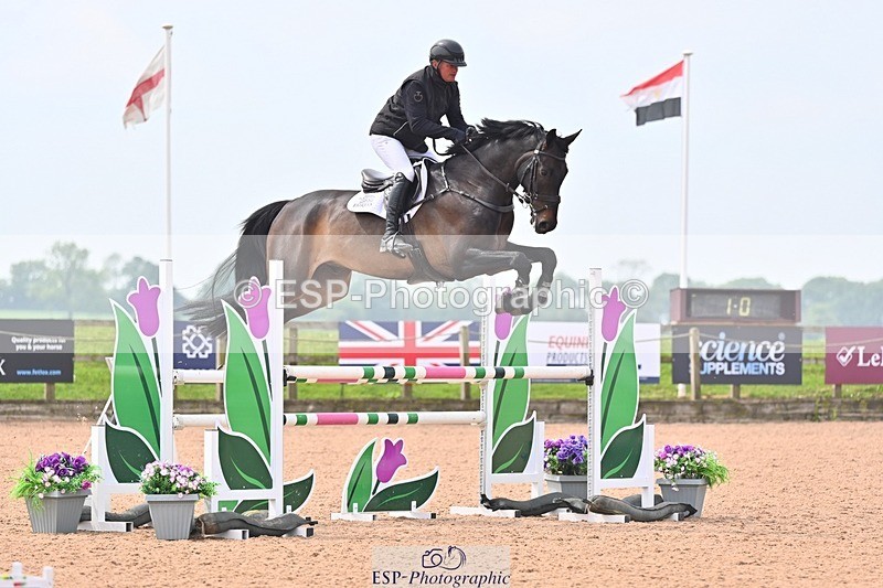 260509-112508-01951 - Cls 26a Snr Foxhunter