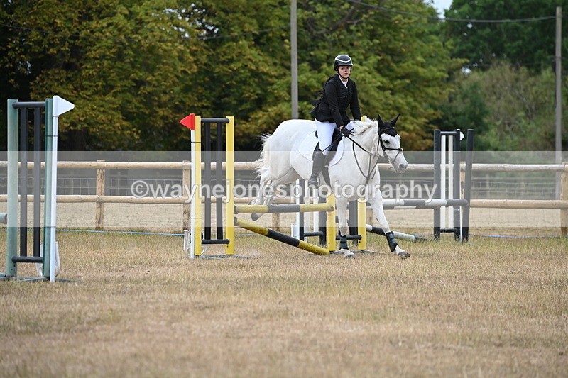 WJ6_0660 - Class 14 Intermediate Jumping 75cm