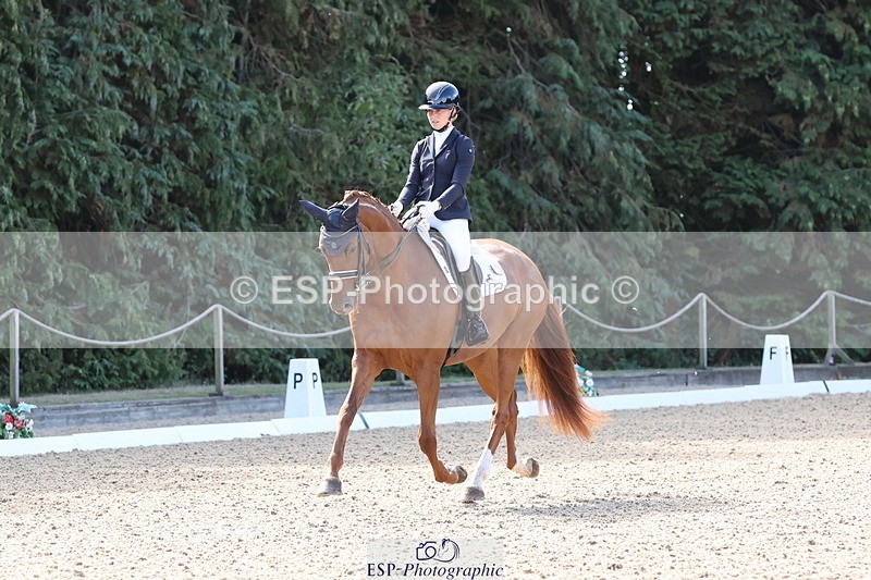 250809A-101316-02541 - 074-Robyn.WalkerSt.Giles.Voila