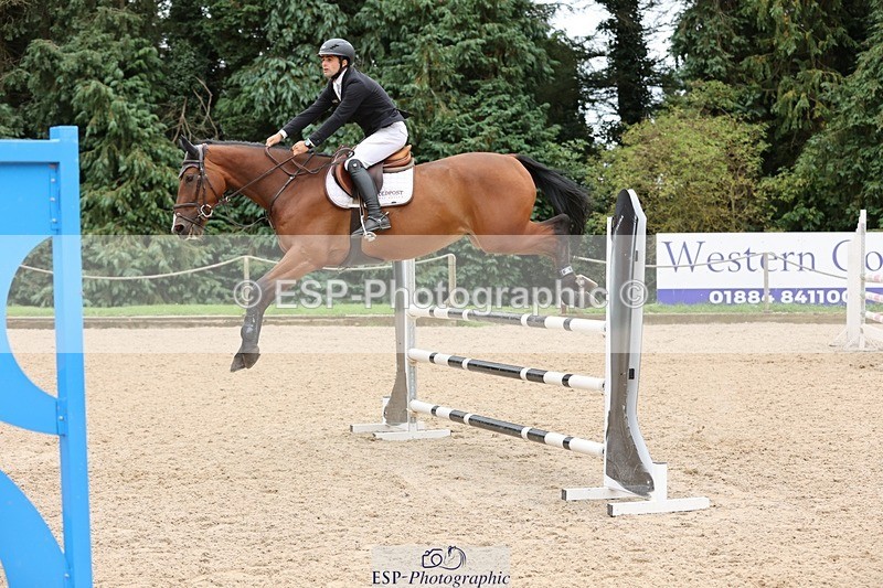 240817-142210-01857 - 05A Snr Newc