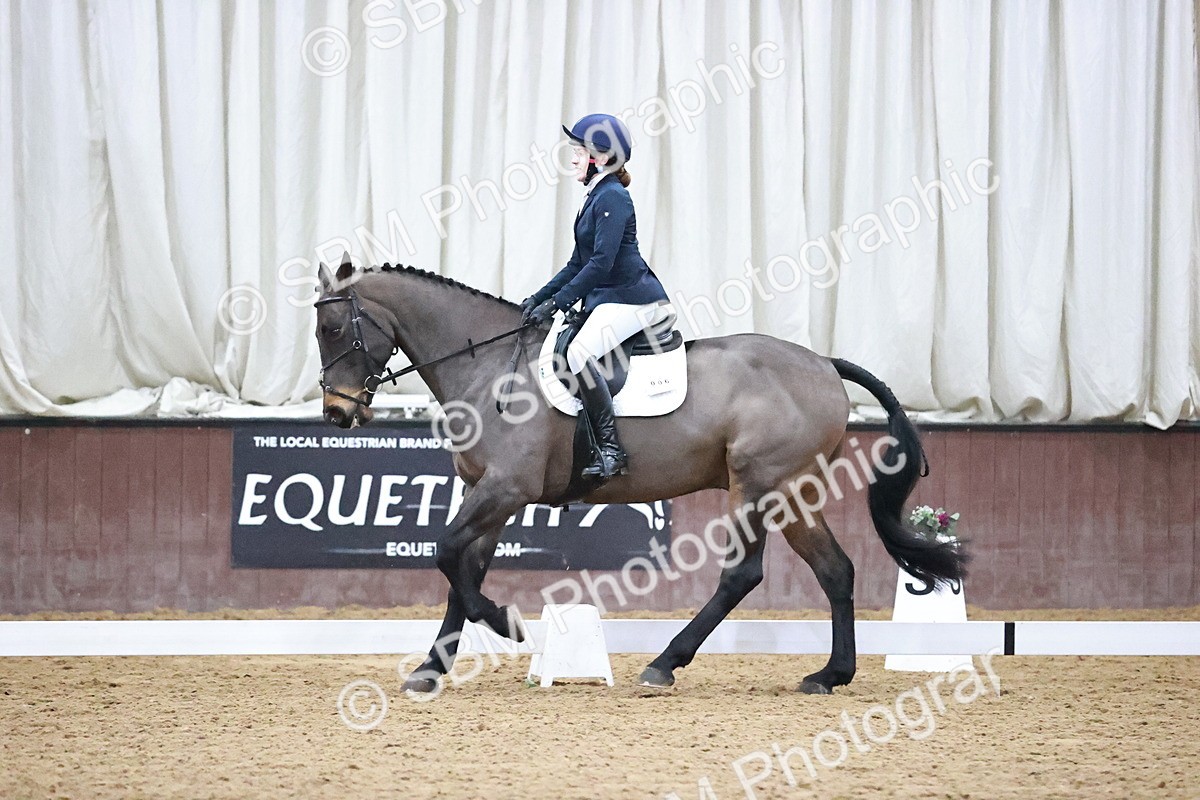 SBM_001737 - Class 9 - Novice 4
