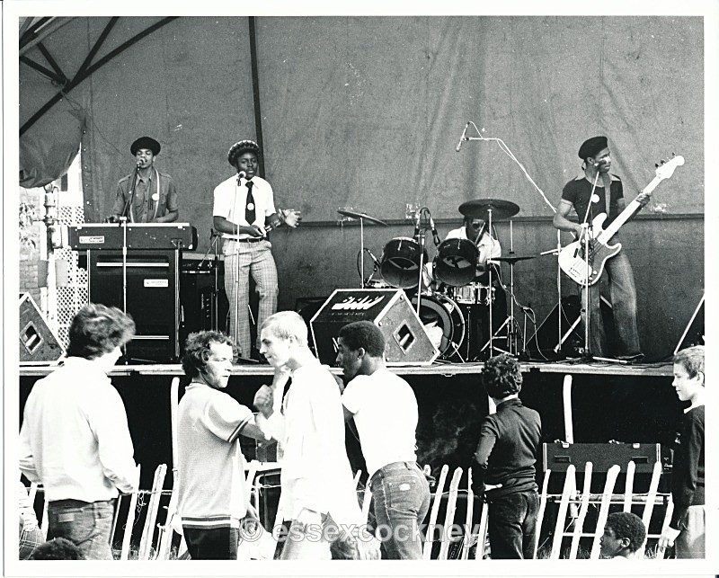  - Fun day out at Weavers Fields Park bethnal green 1970s