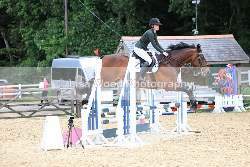 3E7A3262 - Class 4: Senior British Novice/90cm open