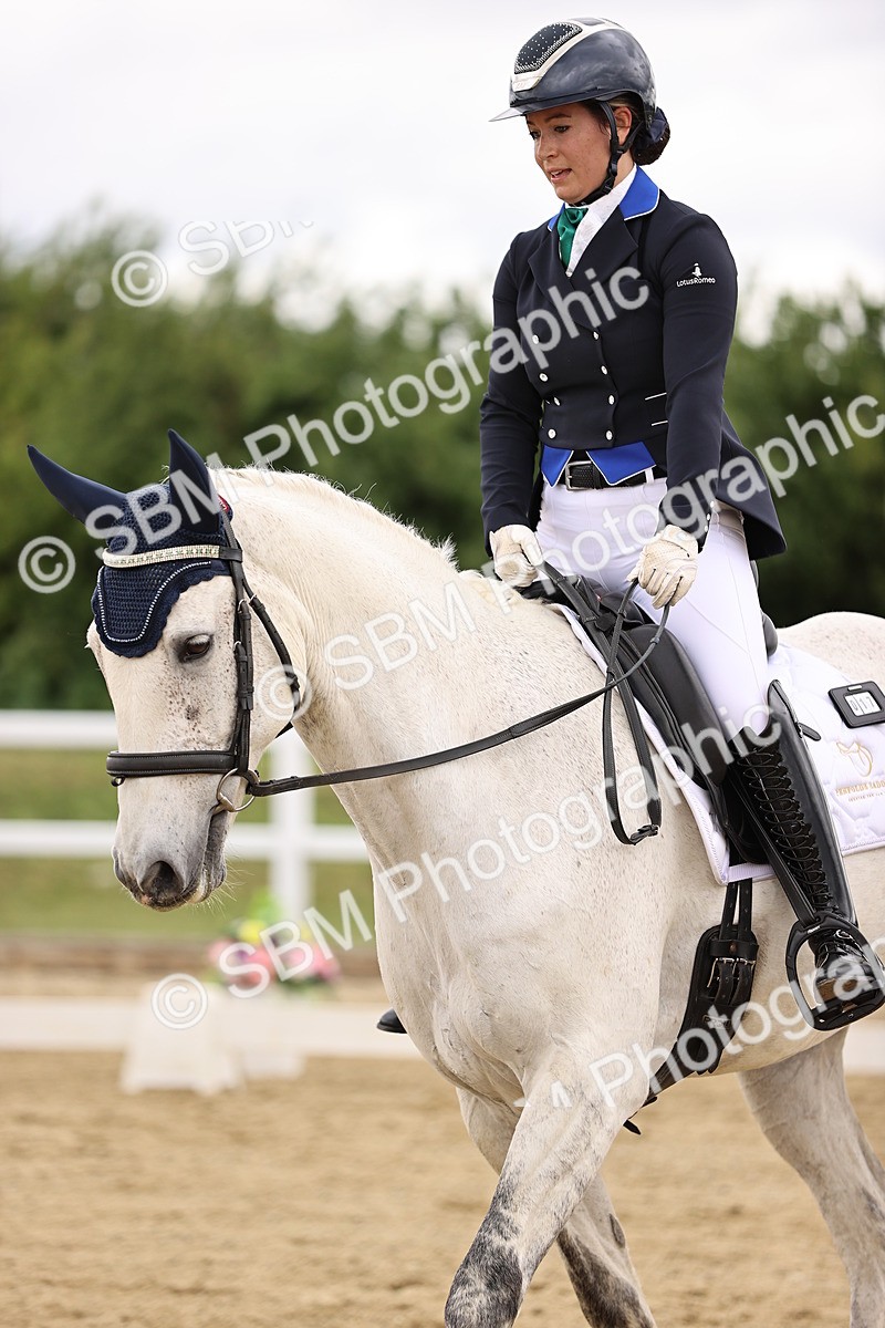 SBM_002077 - Class 2 - Novice 4 - 10.36-11.39