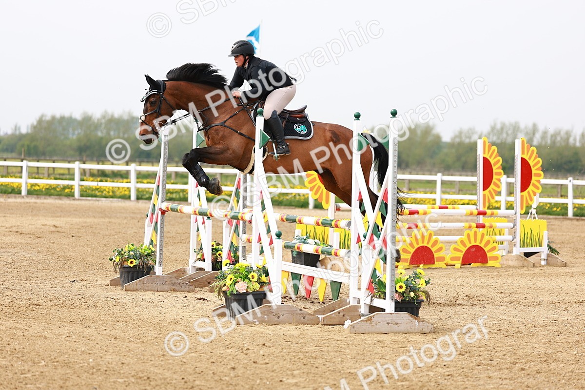  - Class 17 - Senior 1.05m