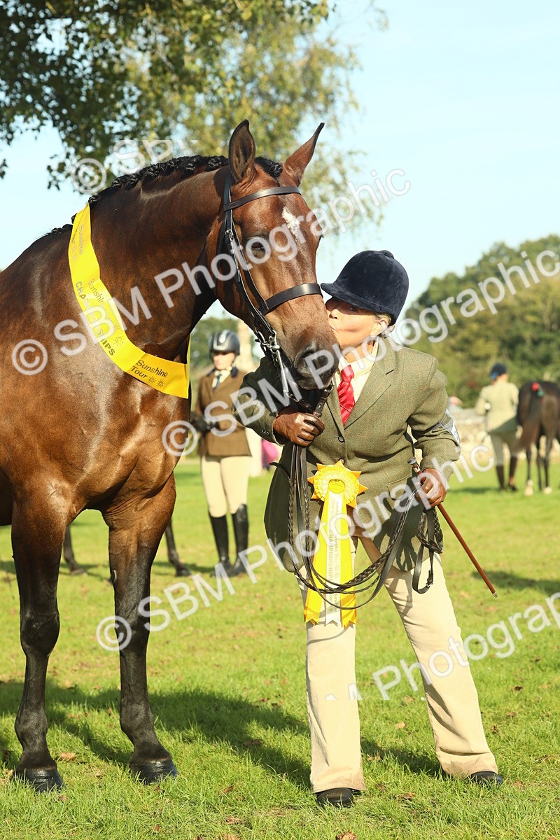 SBM_58637 - S37 - Starters In Hand Showing