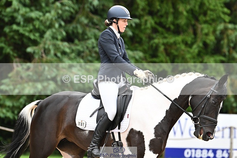 240811-111701-05134 - 189-Emma.Jenkinson-Fleur.C