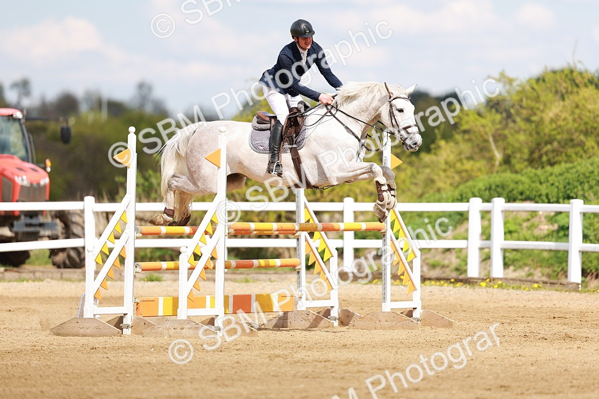 SBM_002010 - Class 4 - Senior Newcomers - 1.10m