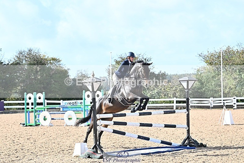 261014-131903-00629 - Cls  05 Snr Newcomers & 1.10m Open