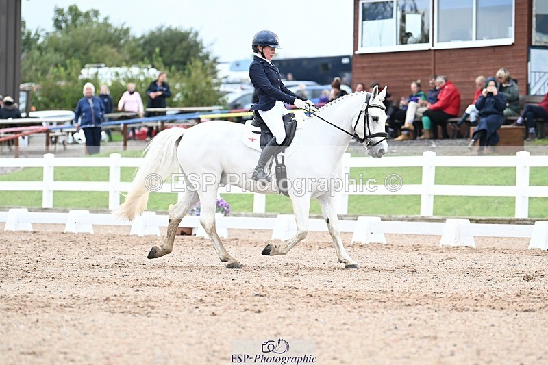 250907-124115-08403 - 067-Laura.PercyConobola.Cascade