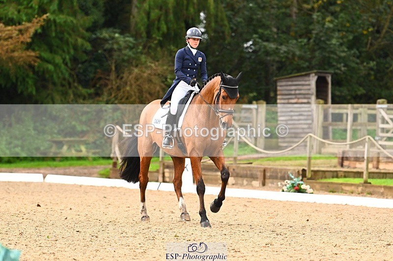 231021-095708-12918 - 330-TRINITY.THANKS.AWFULLY-Imogen.Gloag-DR