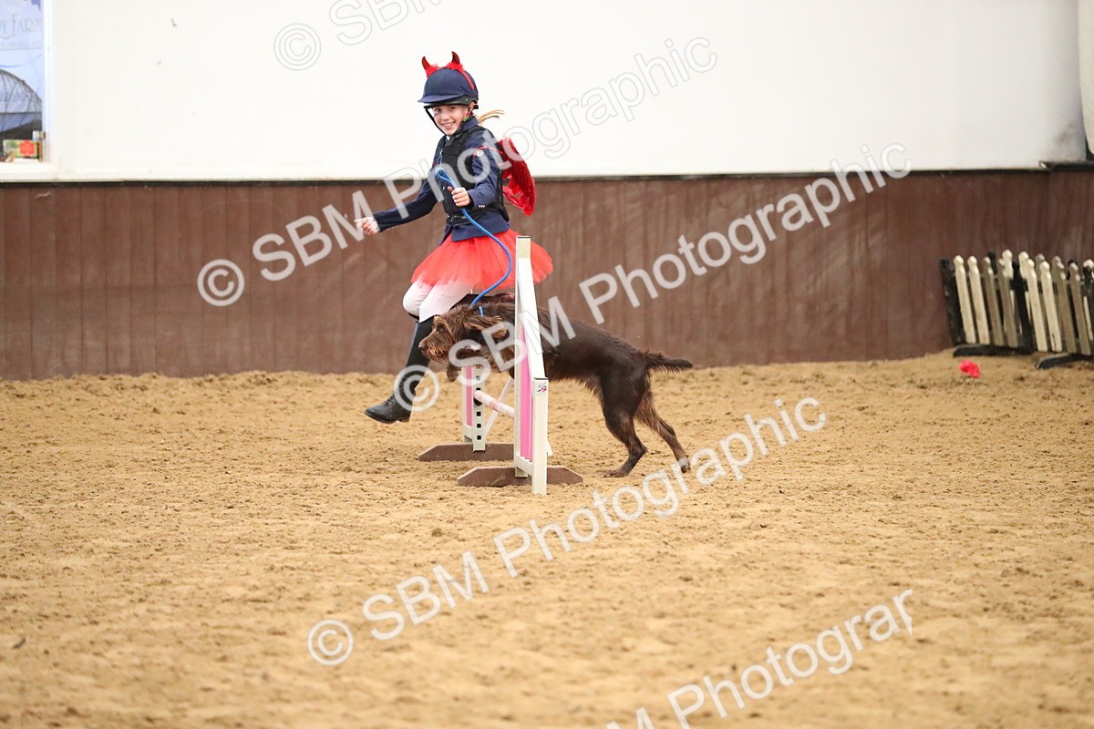 SBM_001291 - Class 3 - Horse & Hound