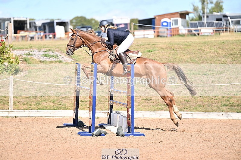 250827B-132045-00538 - Cls 4 Snr Newcomers 1.10m