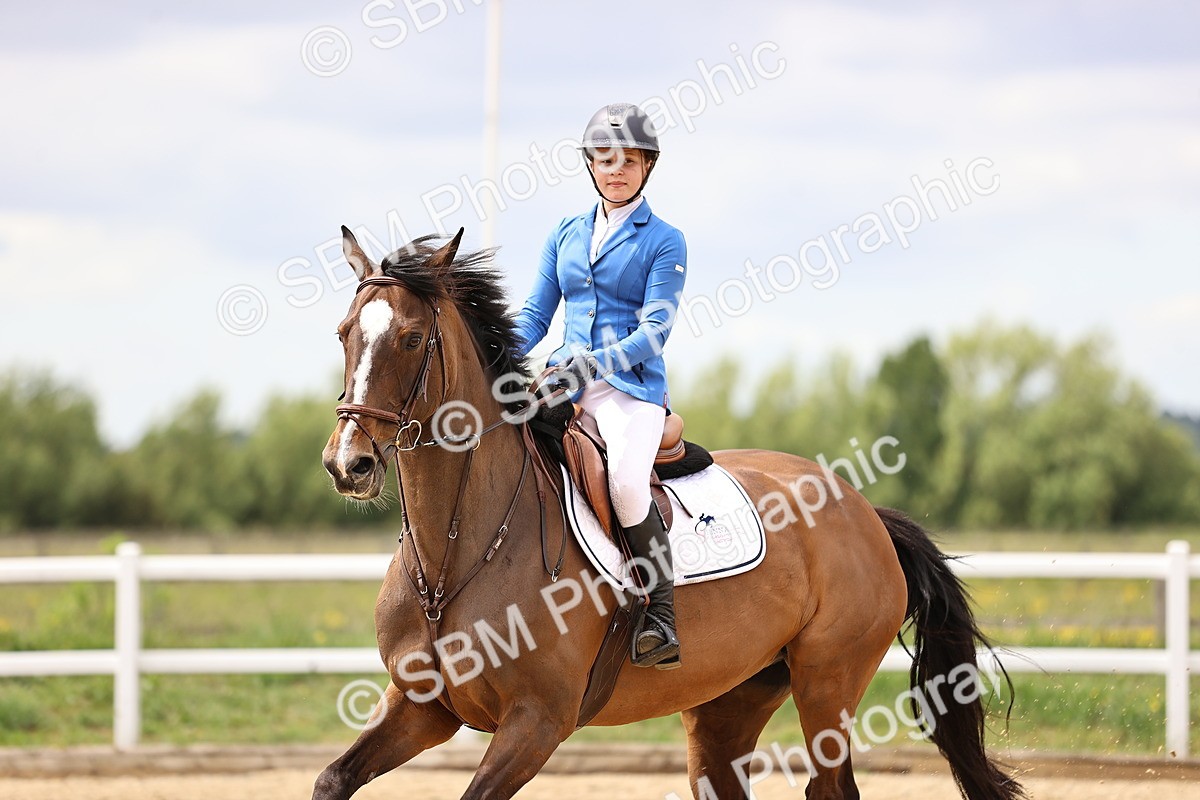 SBM_000453 - Class 4 - 1m showjumping