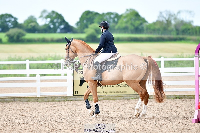 240524A-100525-02404 - Cls 21 British Novice and 90cm Open