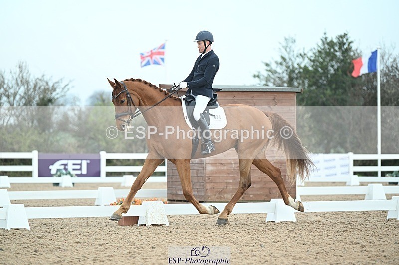 250403-084901-00405 - 034-Alejandro.Farina-Davian.Hit