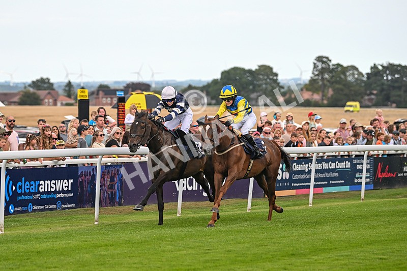 290725-Race 1-Poets Dawn - Star Start-9428 - Race 1