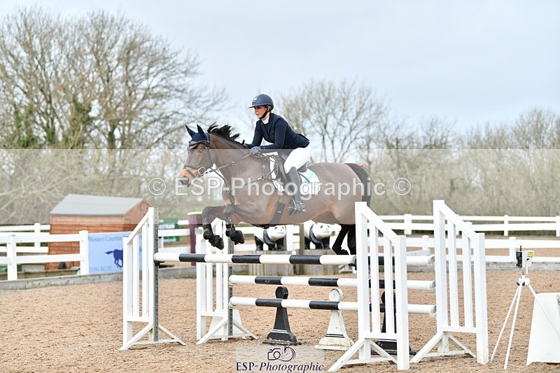 240124A-124733-00541 - Cls 3 Newcomers & 1.10m Open