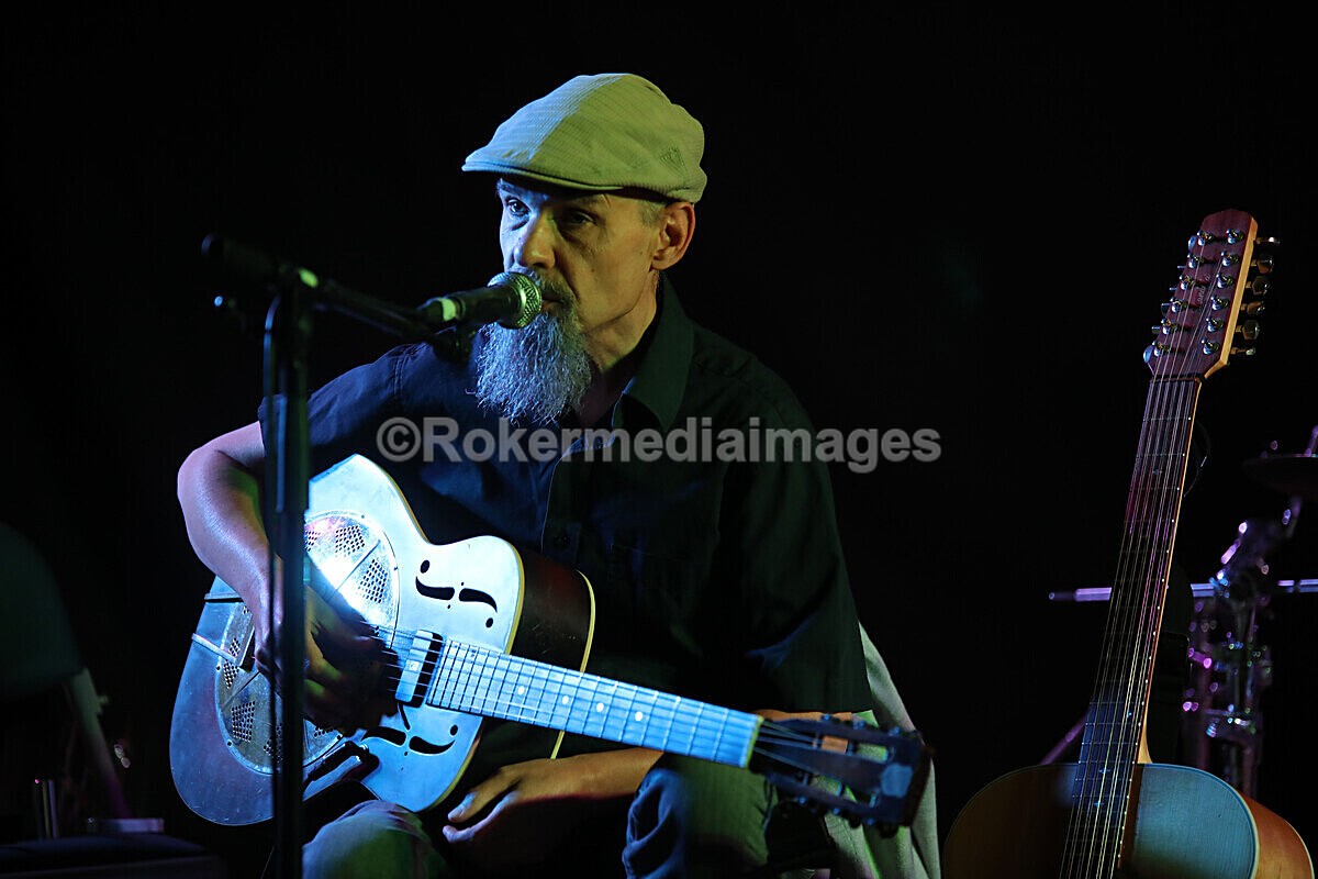 FOLK N BLUES-551 - FOLK and BLUES SEPT 2022