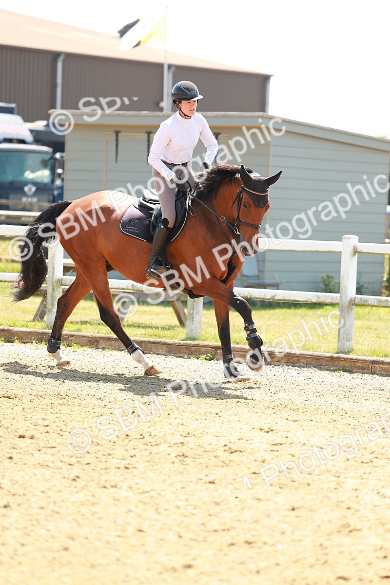 SBM_001574 - Class 4 - Senior Newcomers - 1.10m