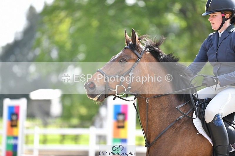 230512-101015-00474 - Cls 10 Snr 85cm Schooling