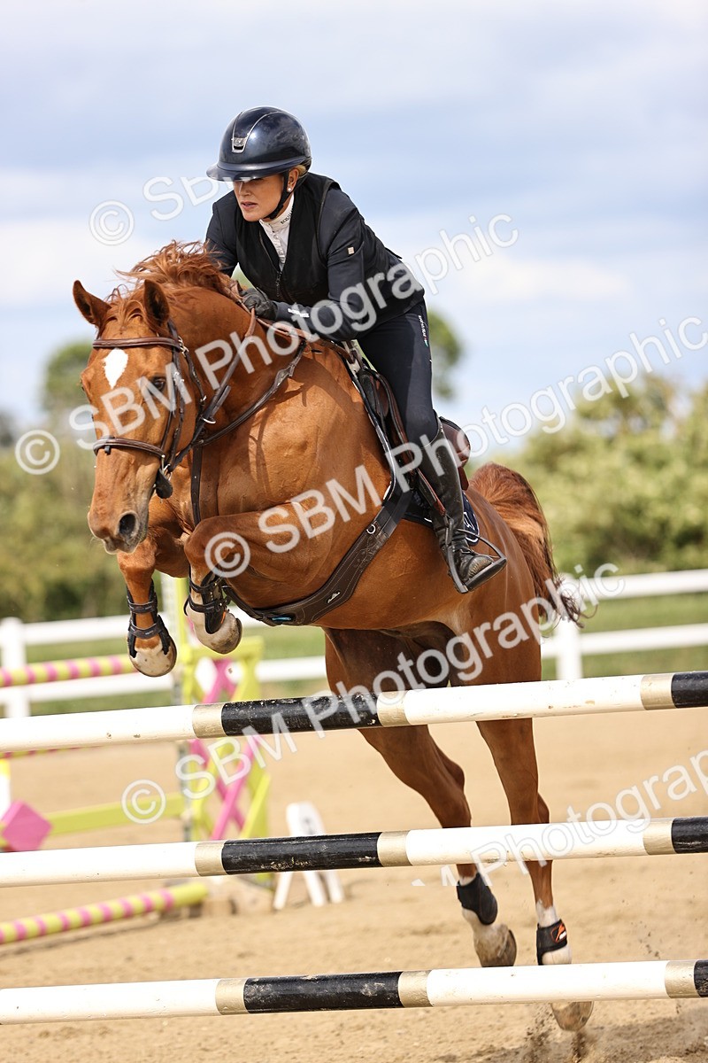 SBM_003552 - Class 13 - Senior Foxhunter - 1.20m