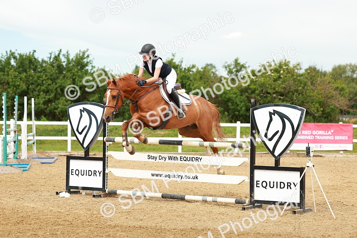 SBM_002305 - Class 4 - Senior Newcomers - 1.10m