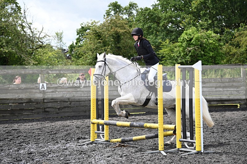 WJ6_9728 - Class 13 Novice 60cm