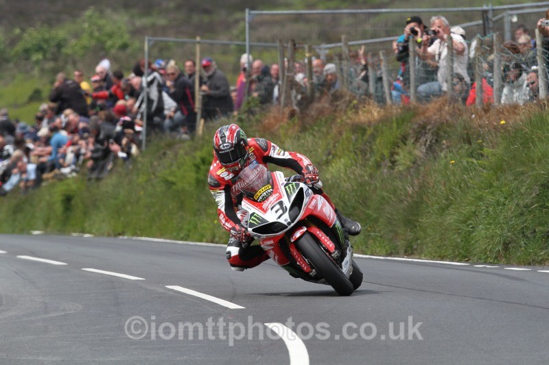 Ian Hutchinson Yamaha / Milwaukee Yamaha - Pokerstars Senior TT