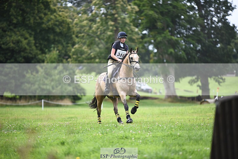 240804-113339-12319 - 316-Chloe_Dunn-TOWERHILL_SHAMIE